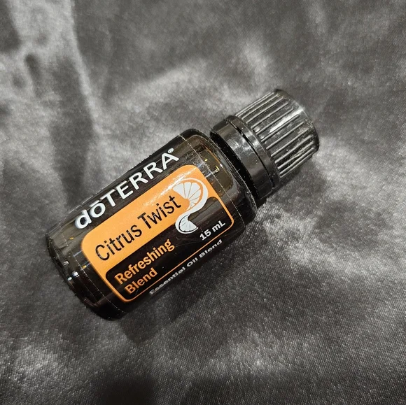 FREE Citrus Twist Doterra 15ml Essential Oil NEW w/Salt Scrub (Ltd Ed So… - Picture 1 of 6